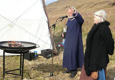 modern goar offering a blessing